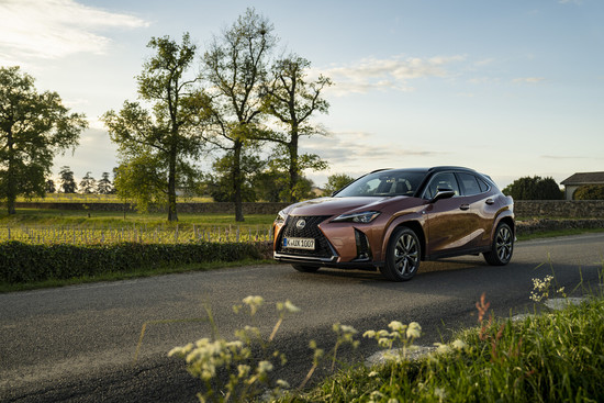 Erlkönige + Neuerscheinungen - Startschuss für den neuen Lexus UX 300h