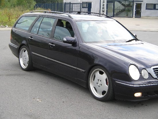 Kennzeichen RE Kommentare zum Auto Mercedes Benz E Klasse W210 270 CDI T