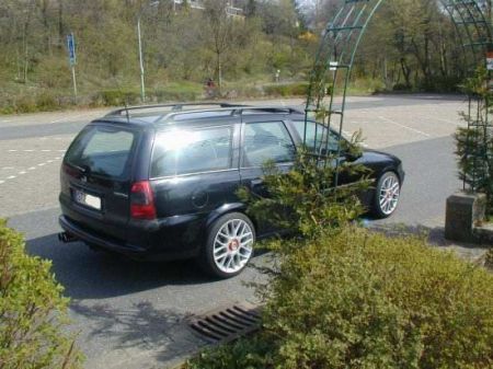 Name: Opel-Vectra_B_Caravan_Sport.jpg Größe: 450x337 Dateigröße: 37912 Bytes