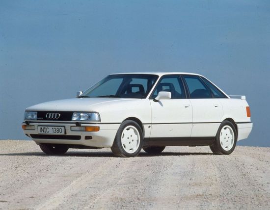 Name: Audi-90-quattro-20V-wei-Front-Seitenansicht-links.jpg Größe: 1024x797 Dateigröße: 91295 Bytes