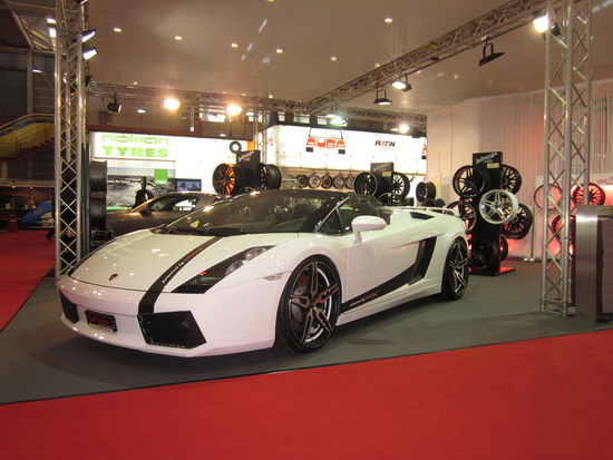 Name: Lamborghini_Starzz.jpg Größe: 1417x1063 Dateigröße: 1128285 Bytes
