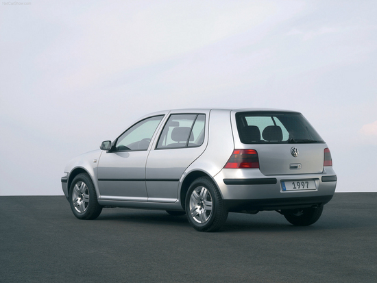 Name: Volkswagen-Golf_4.jpg Größe: 1600x1200 Dateigröße: 404000 Bytes