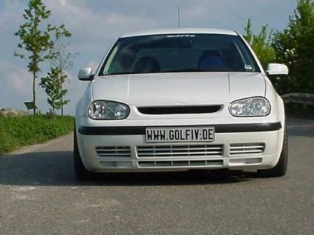 Name: VW-Golf_486.jpg Größe: 450x337 Dateigröße: 27471 Bytes