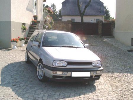 Name: VW-Golf_376.jpg Größe: 450x337 Dateigröße: 29917 Bytes