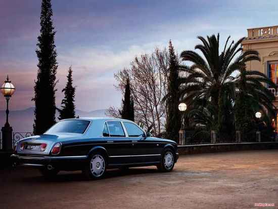 Name: Bentley_arnage_130.jpg Größe: 800x600 Dateigröße: 43236 Bytes