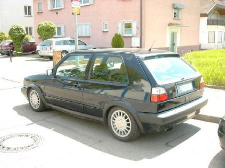 Name: VW-Golf_2_Gti_Edition_Blue6.jpg Größe: 450x337 Dateigröße: 32626 Bytes