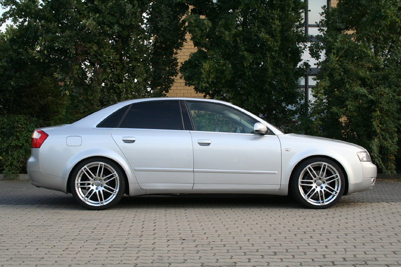 Audi A4 mit RS4 Look 