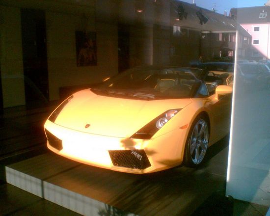 Name: Lamborghini_Gallardo_Spyder.jpg Größe: 1280x1024 Dateigröße: 138472 Bytes