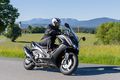 Motorrad - Kymco AK 550i ABS: Der clevere Roller fährt vor