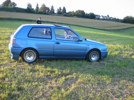 Name: VW-Golf_313.jpg Größe: 450x337 Dateigröße: 46131 Bytes