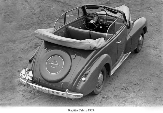 Name: Opel-Kapitaen-Cabrio-von-1939-21266-medium.jpg Größe: 1200x834 Dateigröße: 197287 Bytes