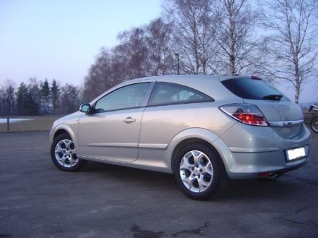 Name: Opel-Astra_GTC_Sport_Coupe2.jpg Größe: 450x337 Dateigröße: 27792 Bytes