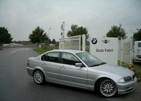 Name: BMW-323i_E46_Limousine9.jpg Größe: 450x322 Dateigröße: 39059 Bytes