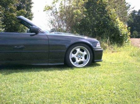 Name: BMW-325i_Cabrio2.jpg Größe: 450x337 Dateigröße: 44627 Bytes