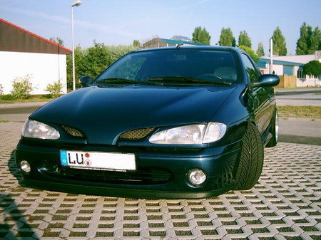 Name: Renault-Megane_Coupe2.jpg Größe: 450x337 Dateigröße: 72297 Bytes