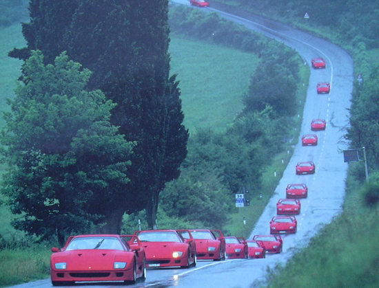 Name: Ferrari_F40_grupo.jpg Größe: 1024x781 Dateigröße: 147132 Bytes