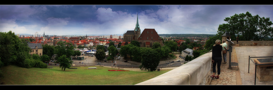 Name: Erfurt_Panorama_Finale.jpg Größe: 1579x523 Dateigröße: 344368 Bytes