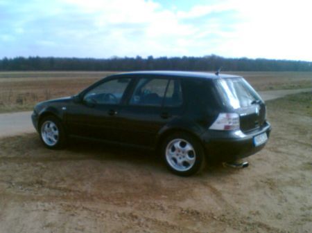 Name: VW-Golf_4_14_16V1.jpg Größe: 450x337 Dateigröße: 19916 Bytes