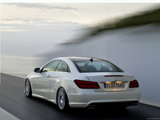 Name: Mercedes-Benz-E-Class_Coupe_2010_1600x1200_wallpaper_2e1.jpg Größe: 1600x1200 Dateigröße: 157933 Bytes