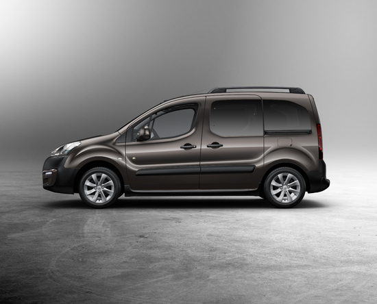 Name: 1424948952_PEUGEOT_PARTNERTEPEE_1502STYP002.jpg Größe: 4500x3636 Dateigröße: 5007042 Bytes