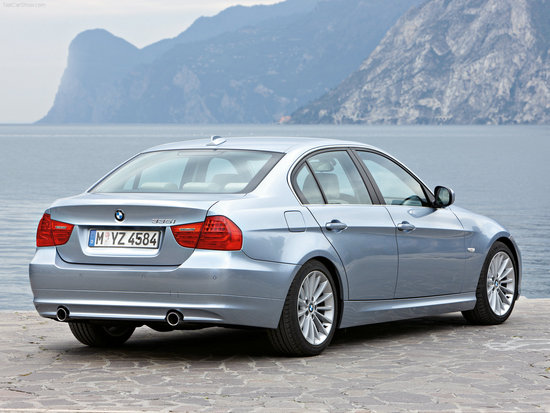 Name: BMW-3-Series_2009_1600x1200_wallpaper_0c.jpg Größe: 1600x1200 Dateigröße: 343831 Bytes