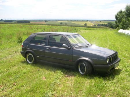 Name: VW-Golf_II_Edition_One4.jpg Größe: 450x337 Dateigröße: 71037 Bytes