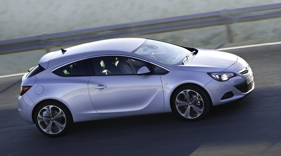 Name: Opel-Astra-GTC-273786.jpg Größe: 4423x2464 Dateigröße: 5007057 Bytes