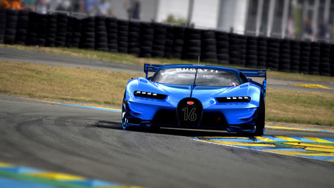 Name: csm_10_Bugatti-VGT_racing_WEB_c7309140b8.jpg Größe: 475x268 Dateigröße: 43751 Bytes