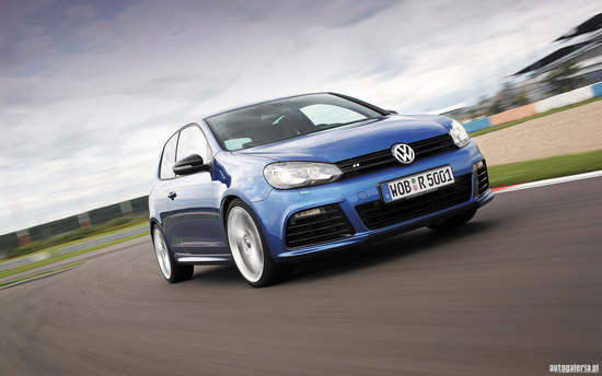 Name: volkswagen_golf_r_2009_01_b.jpg Größe: 1680x1050 Dateigröße: 224223 Bytes