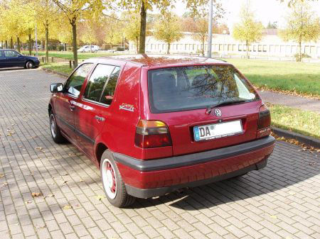 Name: VW-Golf_3_GL_Europe6.jpg Größe: 450x337 Dateigröße: 52071 Bytes