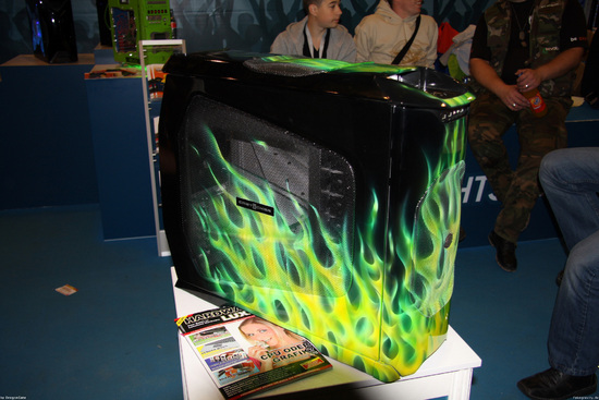 Name: games_convention_casemodding_2008_038.JPG Größe: 2000x1333 Dateigröße: 749013 Bytes