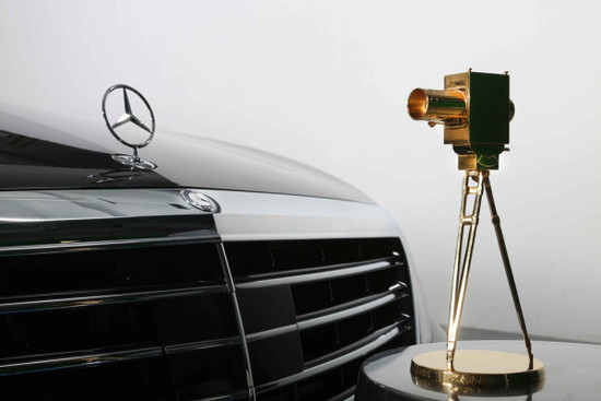 Name: Mercedes-Benz-und-die-Goldene-Kamera-von-H-rzua-94375-600x400.jpg Größe: 600x400 Dateigröße: 40002 Bytes