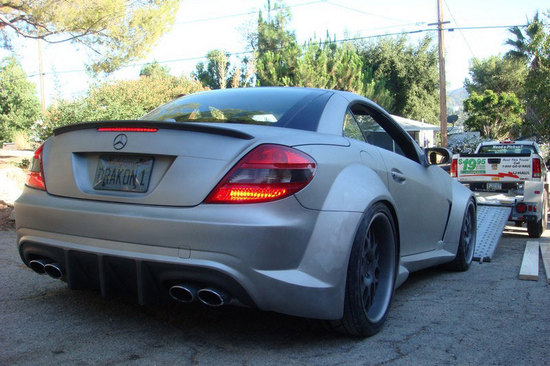 Name: Mercedes_SLK_55_AMG_Widebody_8.jpg Größe: 800x533 Dateigröße: 124722 Bytes