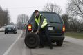 Auto Ratgeber & Tipps - Umfrage: Ein Reifenplatzer ist für viele der blanke Horror