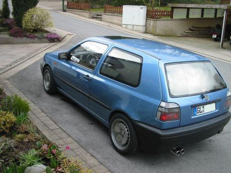 Name: VW-Golf_322.jpg Größe: 450x337 Dateigröße: 39634 Bytes