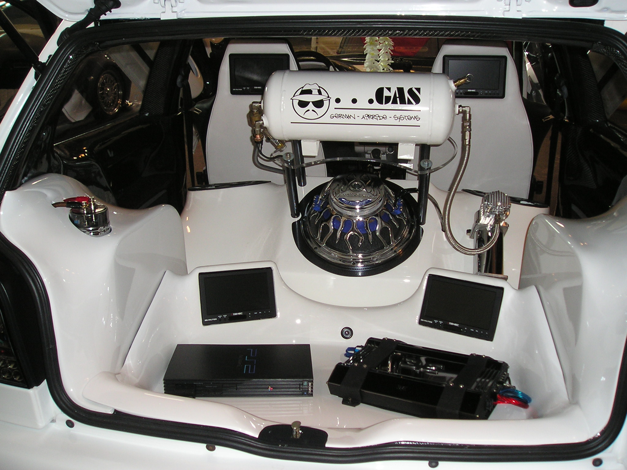 Blog-Eintrag noch zwei bilder vom innenraum zum Auto VW Polo 6n -   - Deine Automeile im Netz
