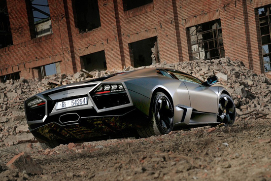 Name: Lamborghini_Reventon_2008_11.jpg Größe: 853x569 Dateigröße: 489490 Bytes