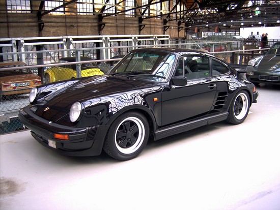 Name: 52-Porsche_Turbo_Breitbau2.JPG Größe: 2848x2136 Dateigröße: 1308468 Bytes