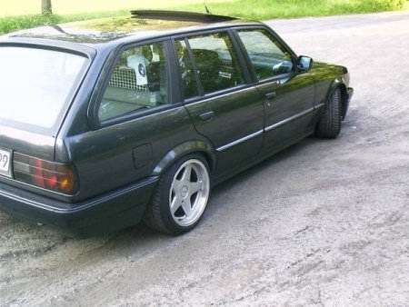 Name: BMW-E30_320i_touring6.jpg Größe: 450x338 Dateigröße: 26141 Bytes