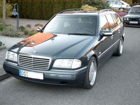 Name: Mercedes-C230T.jpg Größe: 450x337 Dateigröße: 52518 Bytes