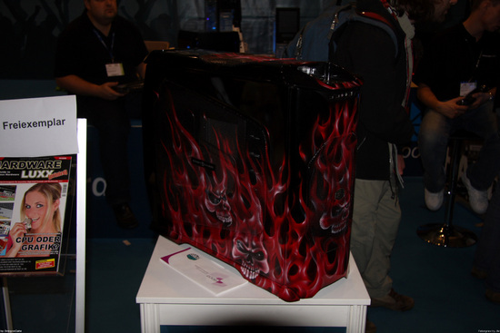 Name: games_convention_casemodding_2008_040.JPG Größe: 2000x1333 Dateigröße: 489638 Bytes