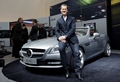 Auto - Michael Schumacher enthüllt den neuen Mercedes Benz SLK