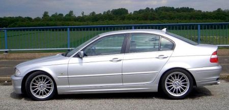 Name: BMW-323i_E46_Limousine10.jpg Größe: 450x216 Dateigröße: 23394 Bytes