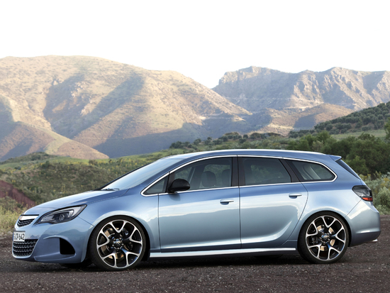 Name: Opel_Astra_J_Sports_Tourer_Seite5.jpg Größe: 2048x1536 Dateigröße: 1471171 Bytes