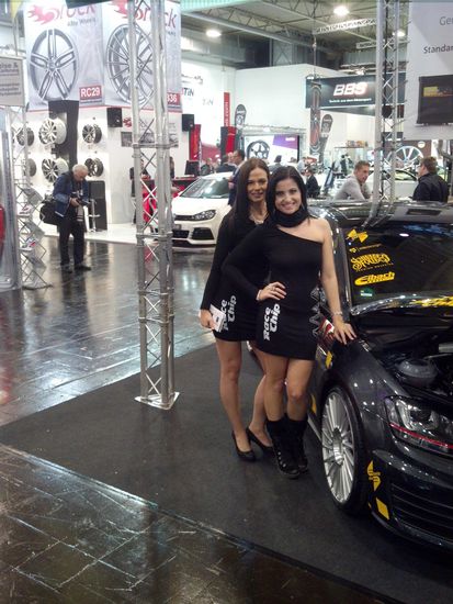 Name: essen_motorshow_2014_girls_25.jpg Größe: 1200x1600 Dateigröße: 388845 Bytes