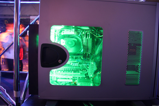 Name: games_convention_casemodding_2008_029.JPG Größe: 2000x1333 Dateigröße: 655458 Bytes