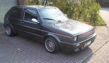 Name: VW-Golf_2_GTI_Edition_One3.jpg Größe: 450x260 Dateigröße: 44415 Bytes